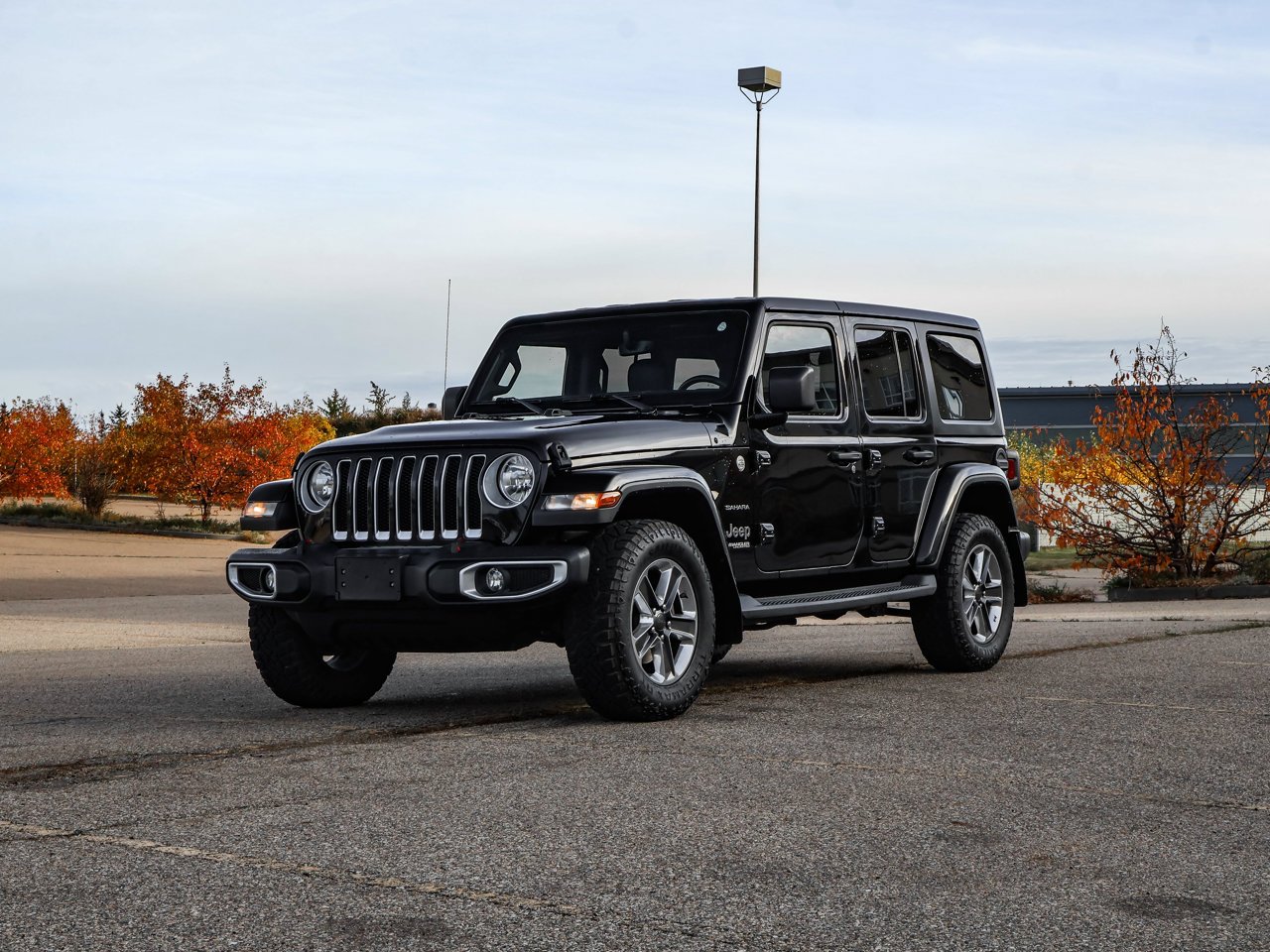 2020 Jeep Wrangler Unlimited Sahara 4x4 Black Sherwood Park - photo #3