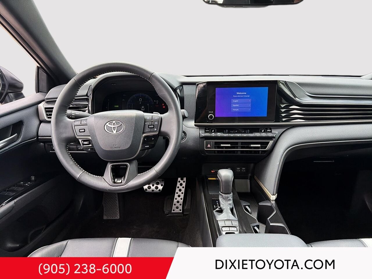 2026 Toyota Camry HYBRID SE UPGRADE AWD / CLEAN CARFAX / ALLOY WHEELS / MOONROOF / CARPLAY AND ANDROID AUTO Black Mississauga - photo #17