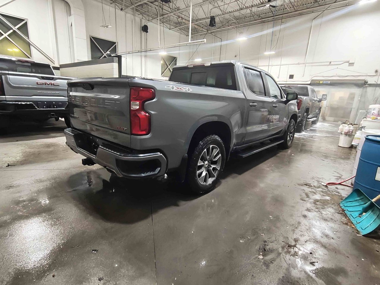 2021 Chevrolet Silverado 1500 4WD Crew Cab 147 RST Grey Sherwood Park - photo #5