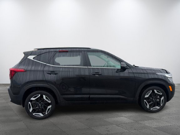 2024 Kia Seltos Black Thetford Mines - photo #2