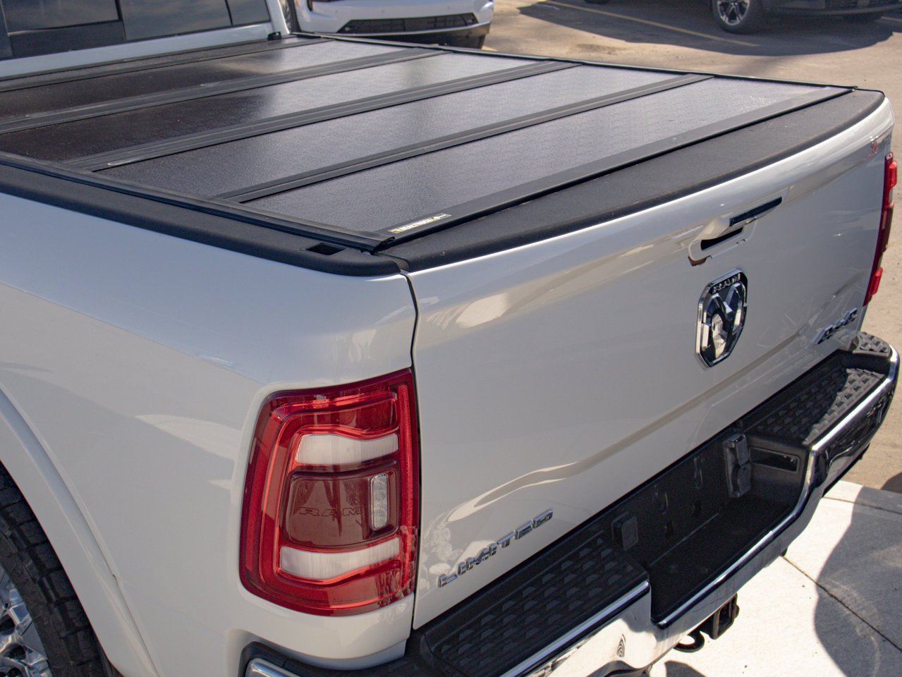 2022 Ram 3500 Limited 4x4 Crew Cab 6'4 Box White Sherwood Park - photo #11