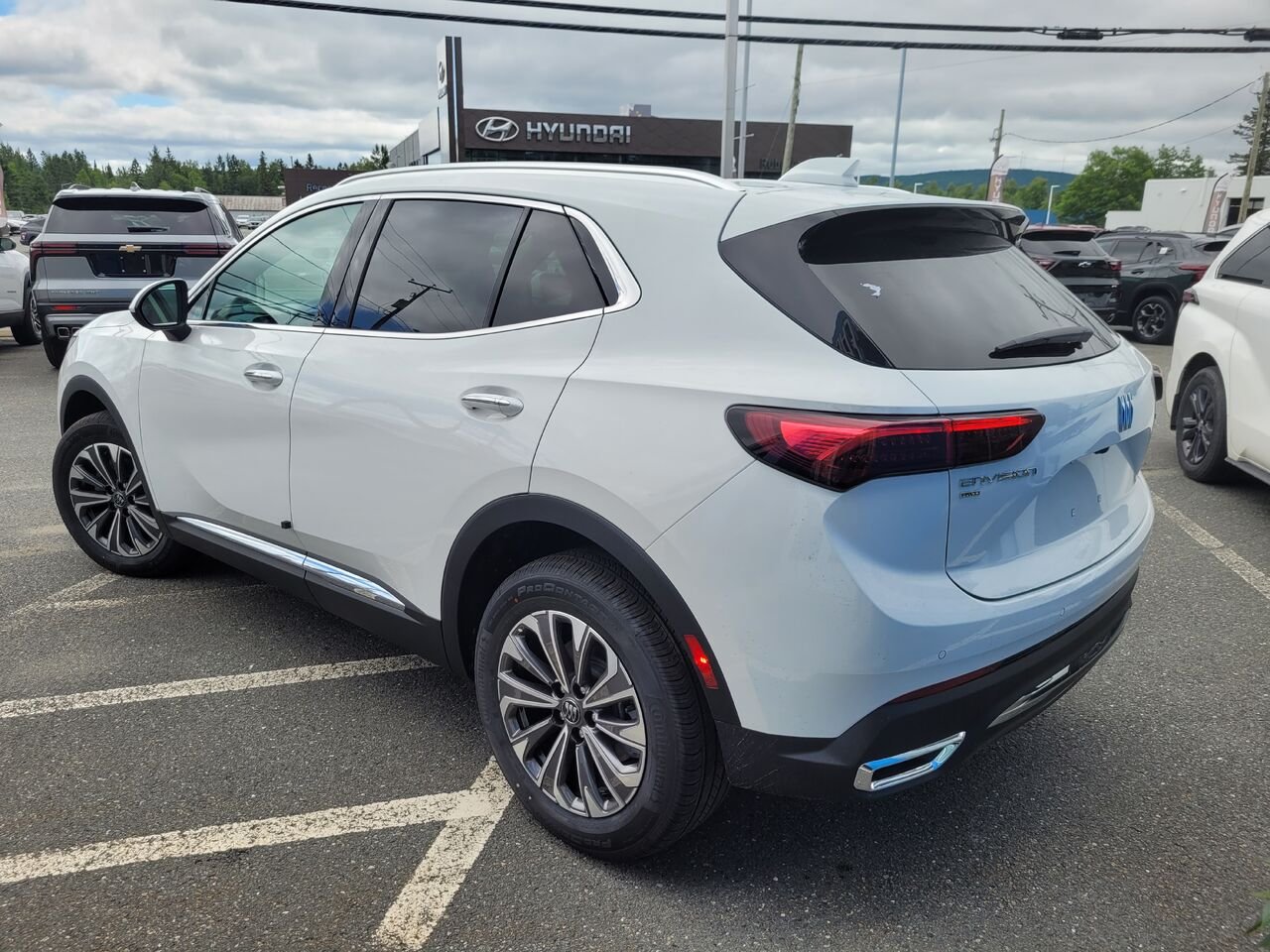 Buick Envision Privilégiée 4 portes TI 2026 Blanc irisé triple couche Thetford Mines - photo #4