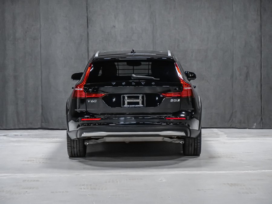 Volvo V60 Cross Country B5 PLUS CLIMAT POLESTAR HARMAN KARDON 2023 Noir