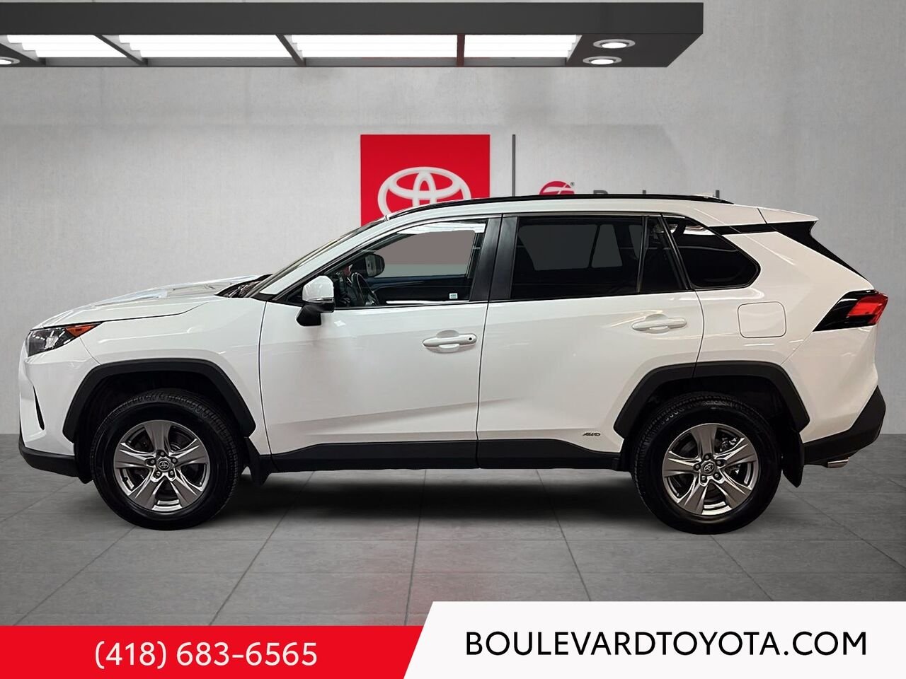 Toyota RAV4 Hybride 100742A-86 | LE, AWD 2022 Blanc Québec - photo #5