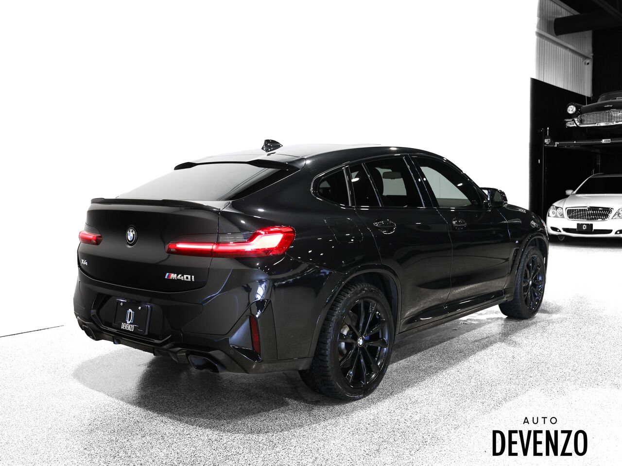 2023 BMW X4 Black Saint-Eustache - photo #3