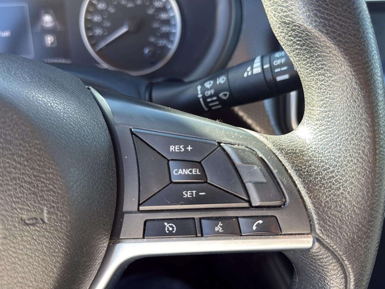 2020 Nissan Kicks SV Grey Gatineau - photo #11