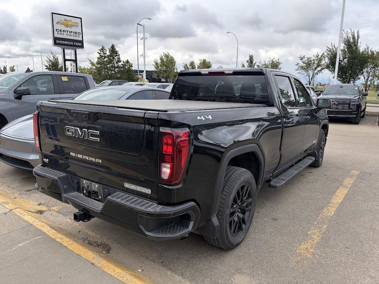 2024 GMC Sierra 1500 4WD Crew Cab 147 Elevation Black Sherwood Park - photo #4