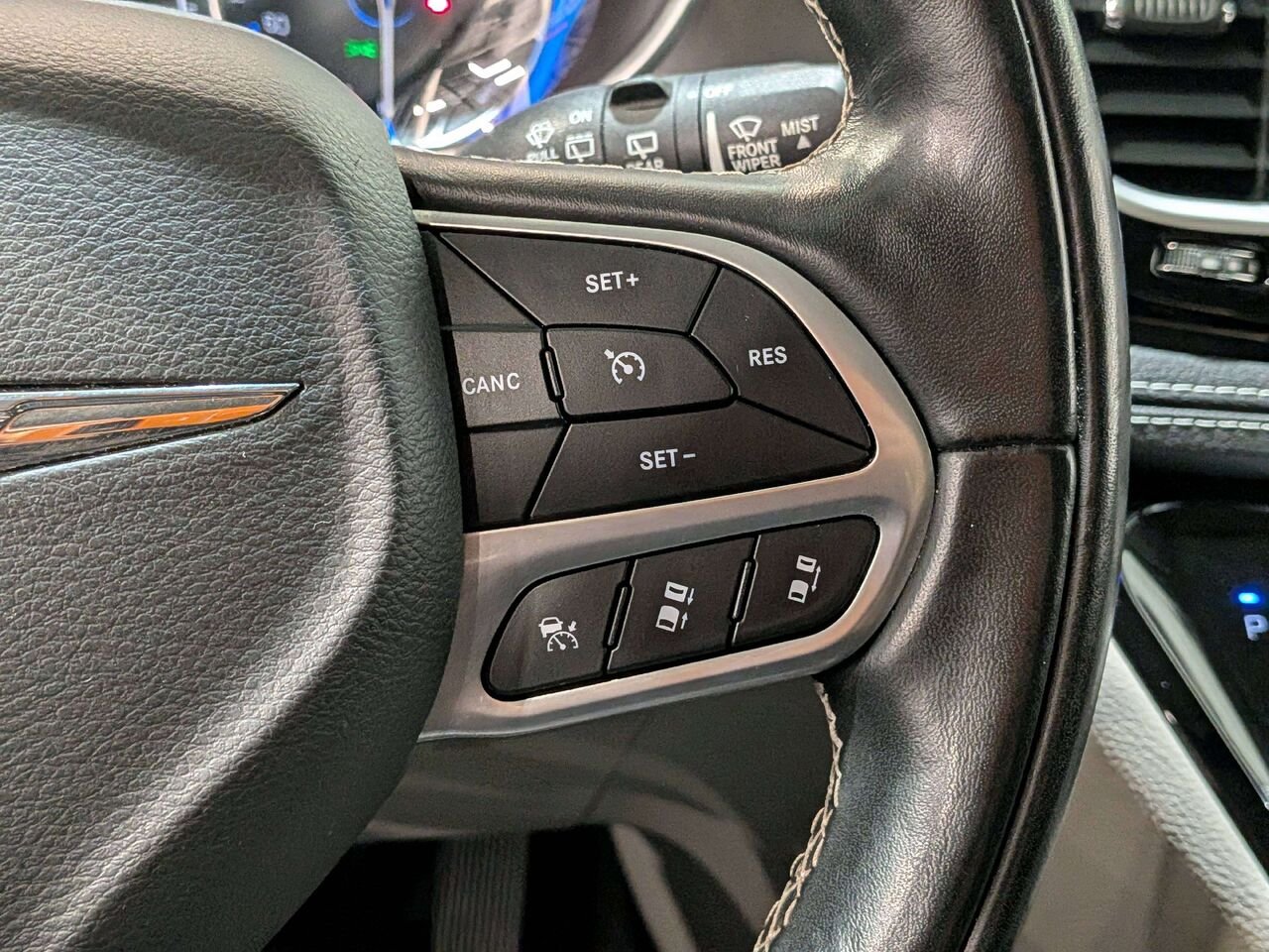 Chrysler Pacifica 2022 Bleu Val-David - photo #17