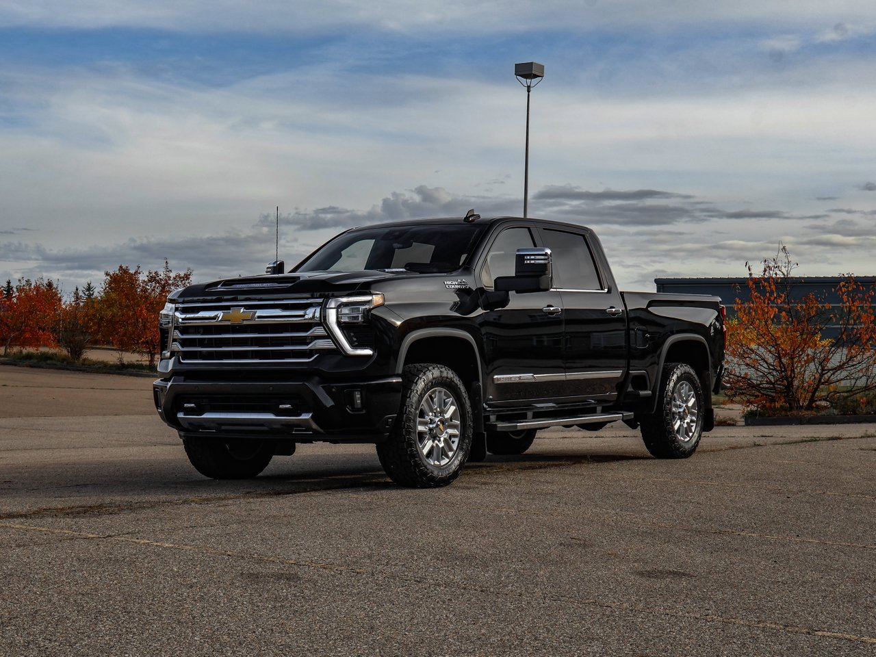 2024 Chevrolet Silverado 2500HD 4WD Crew Cab 159 High Country Black Sherwood Park - photo #3