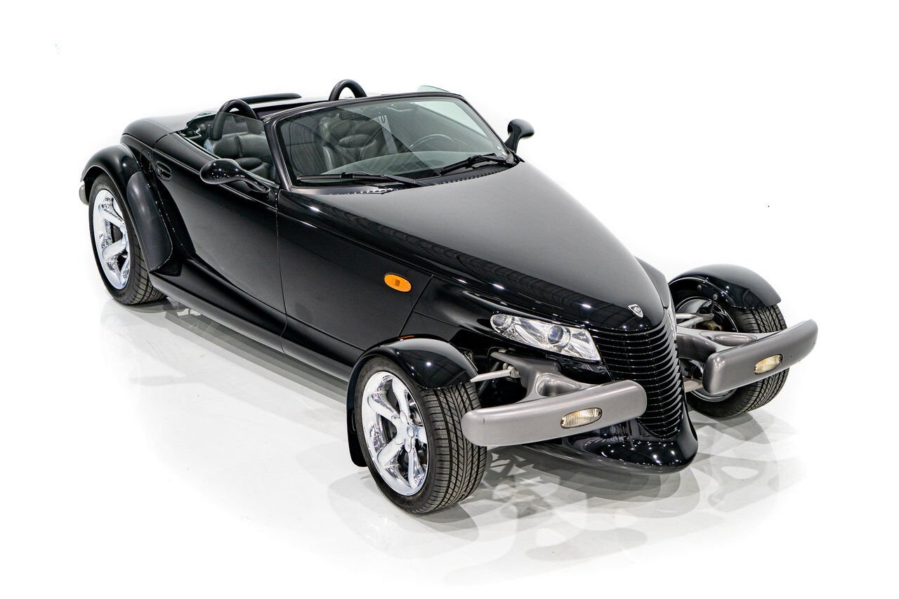 Plymouth Prowler Desirable Black Colour with only 7,611KM (4756mi) from new **PRICE IN USD** 1999 Noir Montréal - photo #33