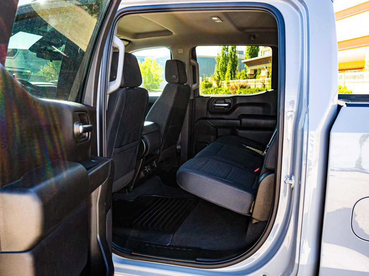 2024 Chevrolet Silverado 1500 4WD Crew Cab 147 Custom Grey Sherwood Park - photo #27