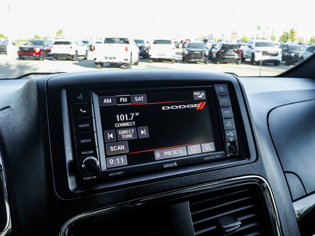 2020 Dodge Grand Caravan Premium Plus 2WD Black Sherwood Park - photo #25