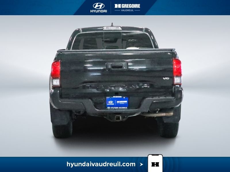 Toyota Tacoma 2018 Noir Blainville - photo #8