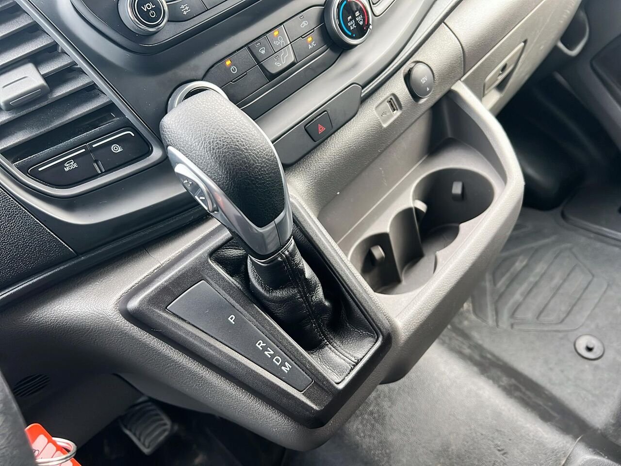 Ford Transit fourgon utilitaire 2025 Blanc Québec - photo #14