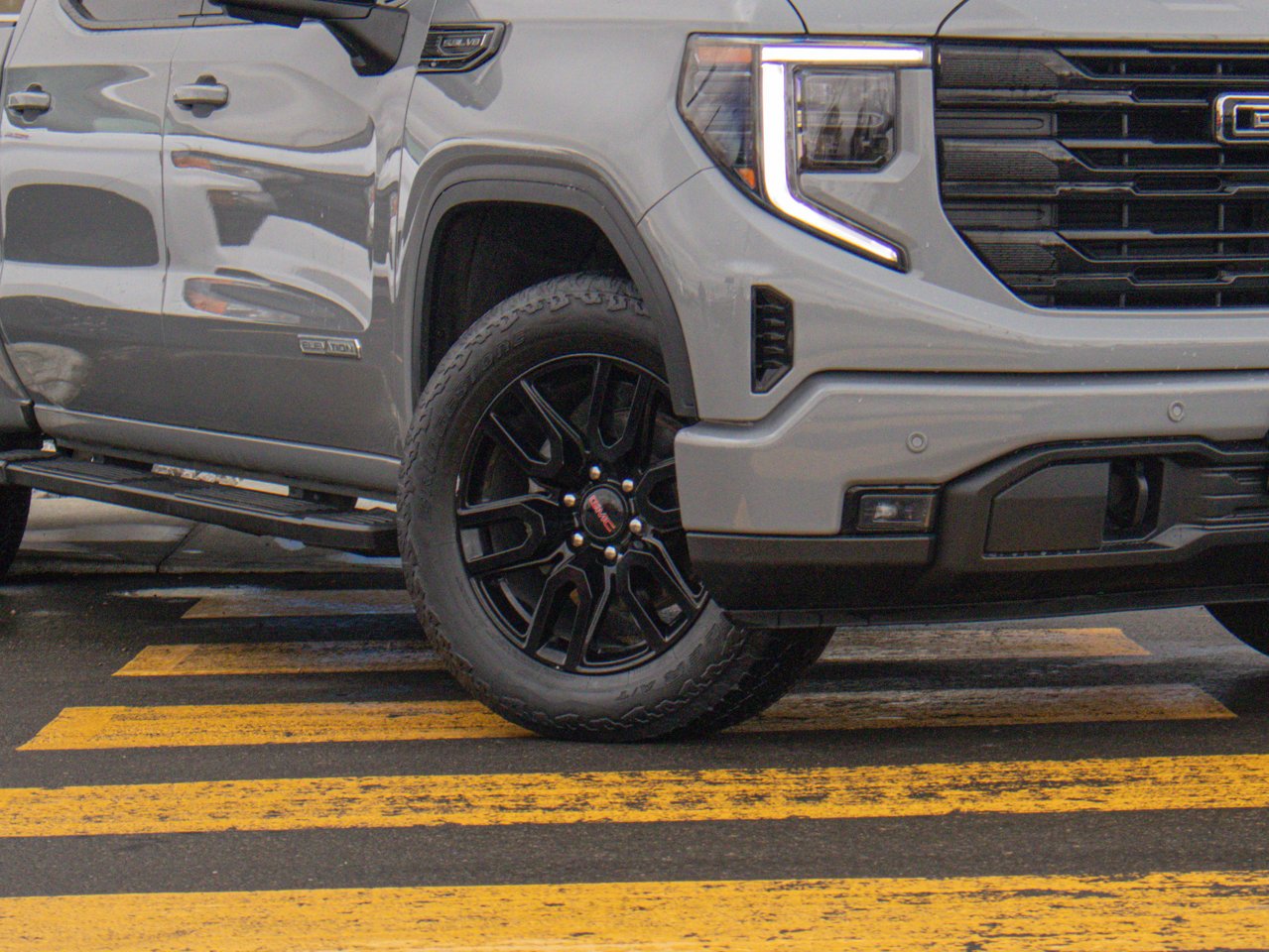 2024 GMC Sierra 1500 4WD Crew Cab 147 Elevation Grey Sherwood Park - photo #5