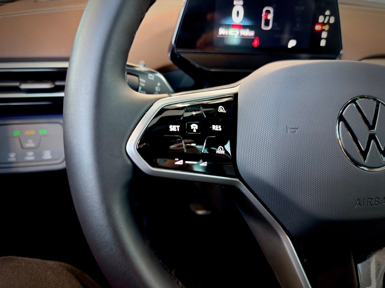 2024 Volkswagen ID.4 Black Notre-Dame-des-Prairies - photo #22