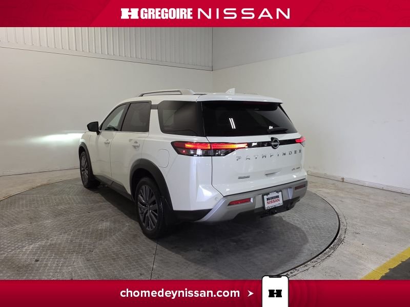 2024 Nissan Pathfinder White Laval - photo #5