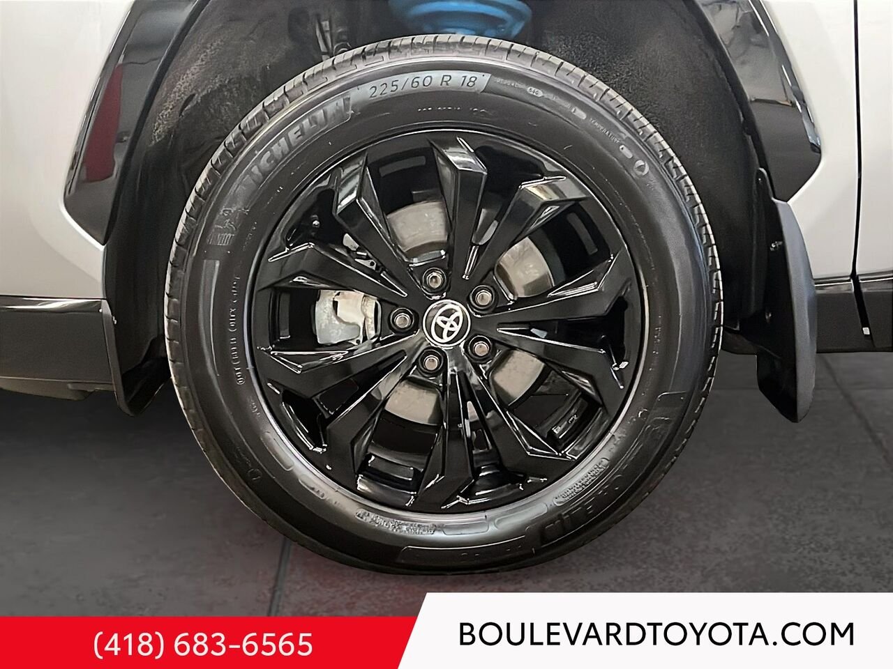 Toyota RAV4 Hybride 100665A-3 | SE, AWD 2023 Argent Québec - photo #6