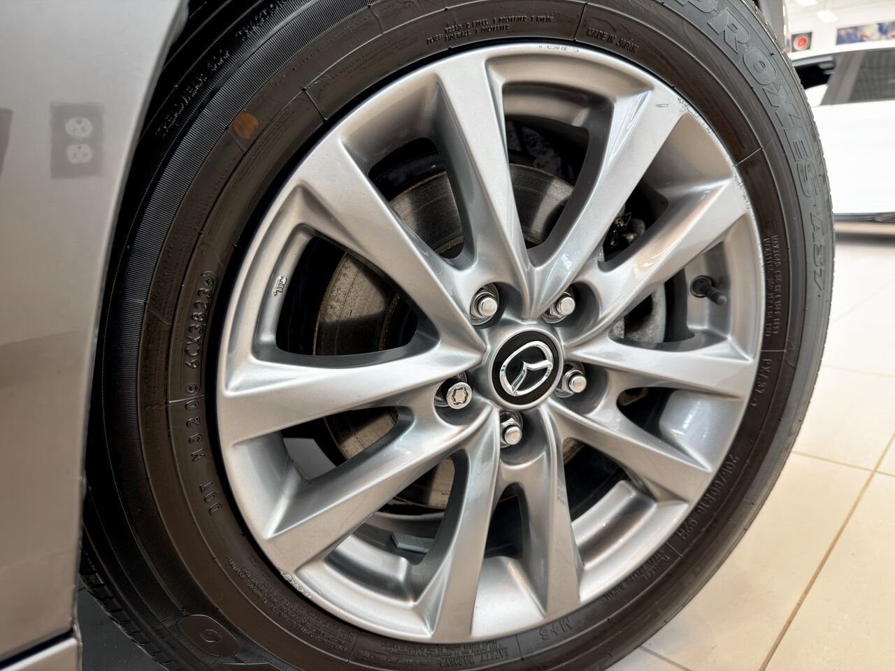 2024 Mazda Mazda3 Sport Grey Notre-Dame-des-Prairies - photo #13