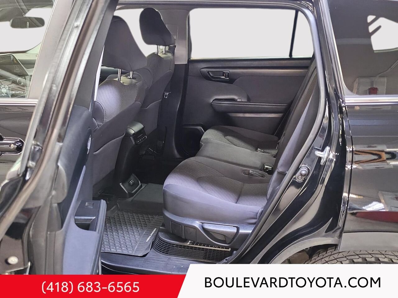 Toyota Highlander 550001-6 | LE, HYBRIDE, AWD 2023 Noir Québec - photo #16