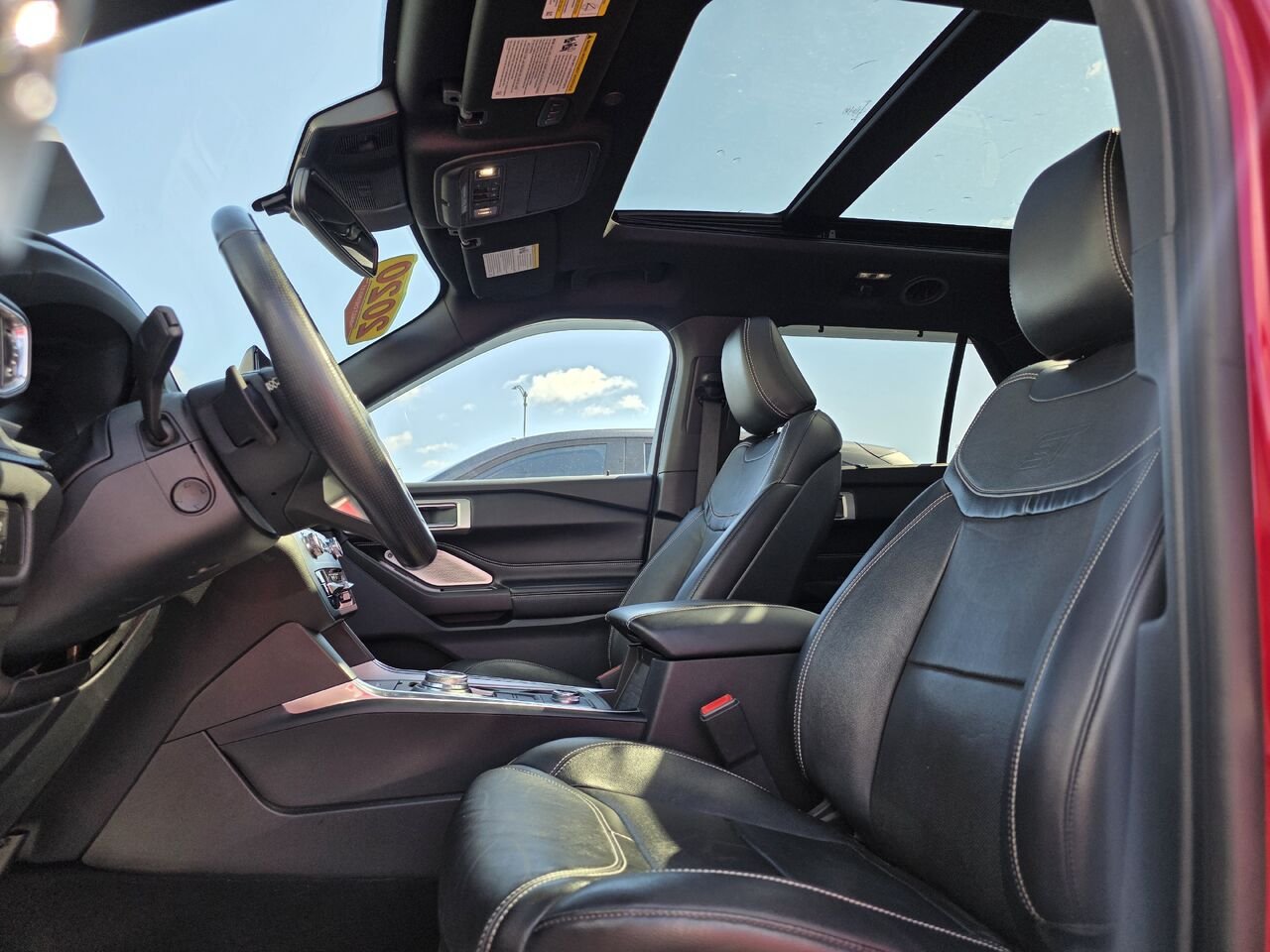 2020 Ford Explorer ST Red Rouyn-Noranda - photo #9