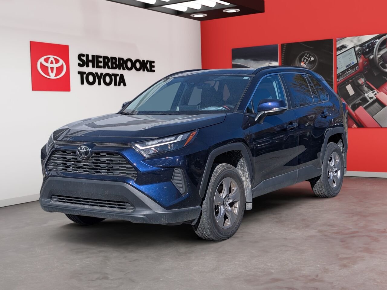 Toyota RAV4 XLE/AWD/SIÈGES CHAUFFANTS/VOLANT CHAUFFANT/TOIT OUVRANT/BLUETOOTH/AC BIZONE 2025 Bleu Sherbrooke - photo #5