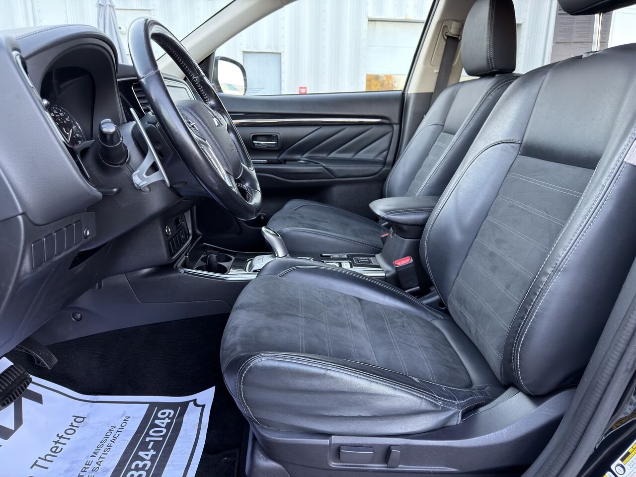 2018 Mitsubishi Outlander Plug-In Hybrid Black Thetford Mines - photo #12