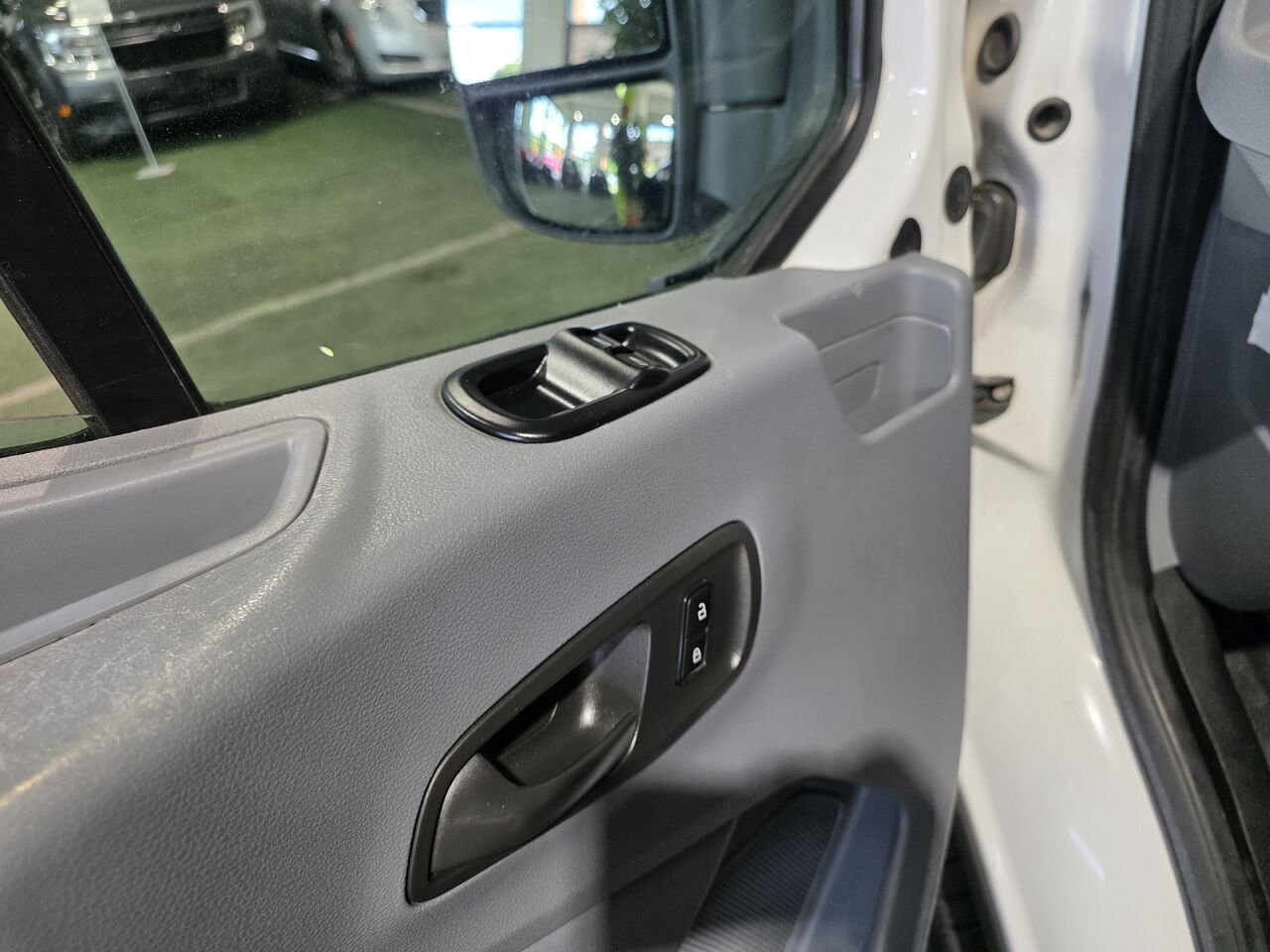 2018 Ford Transit fourgon utilitaire  - photo #9