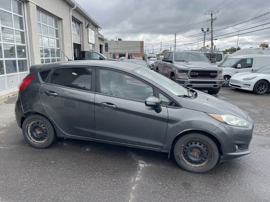 Ford Fiesta Hayon 5 portes SE 2016 Noir