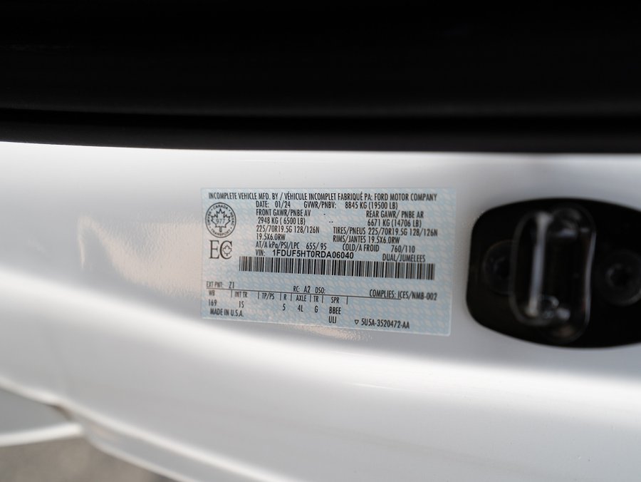 Ford F-550 2024 2024 Blanc
