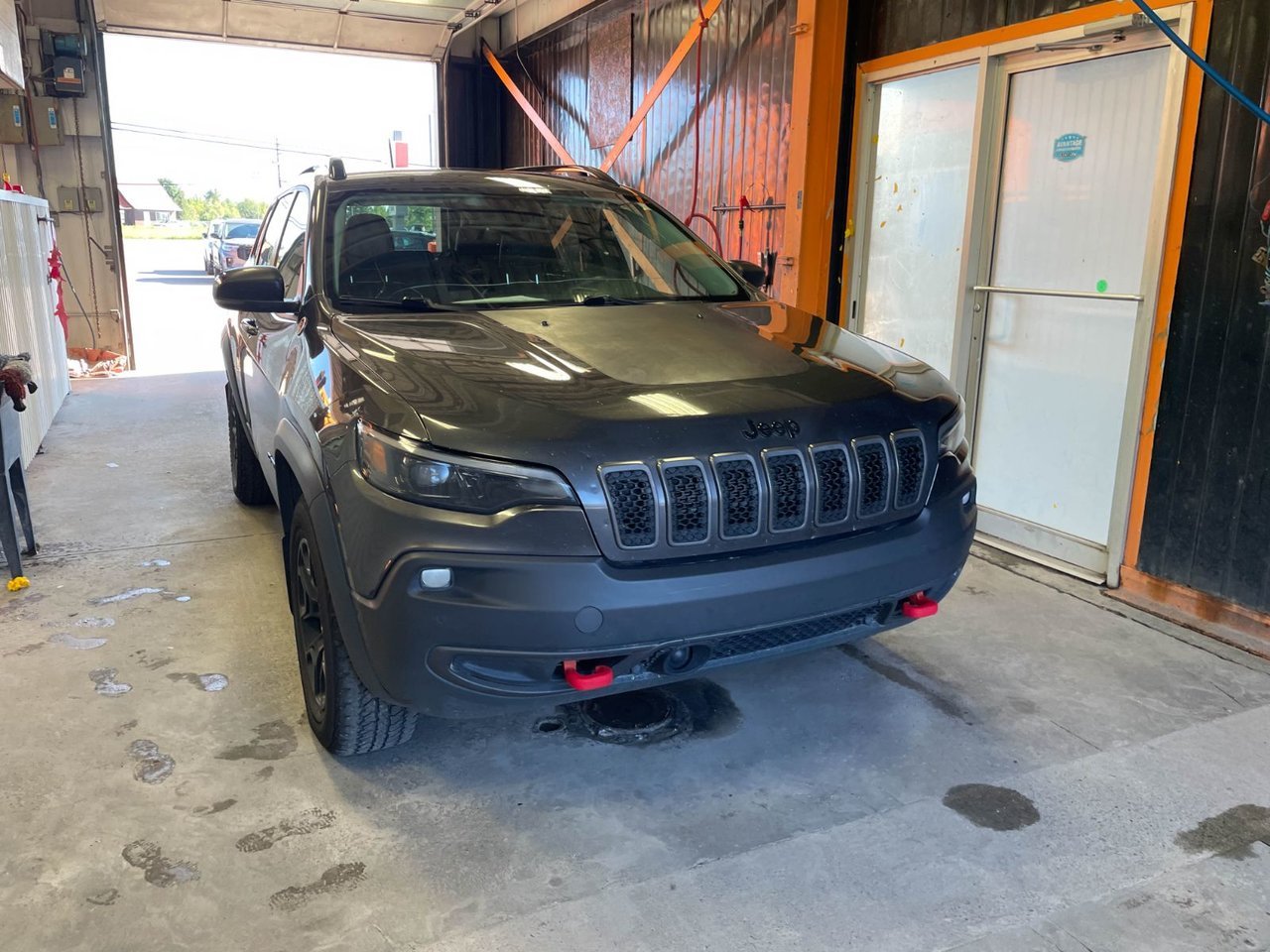 Jeep Cherokee TRAILHAWK 4X4 *CUIR* GR REMORQ *SIEGES VENTIL* NAV 2023 gray Saint-Jérôme - photo #9