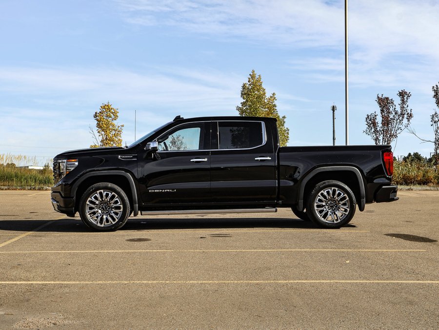 2025 GMC Sierra 1500 Denali Ultimate 3.0L | Sunroof Black