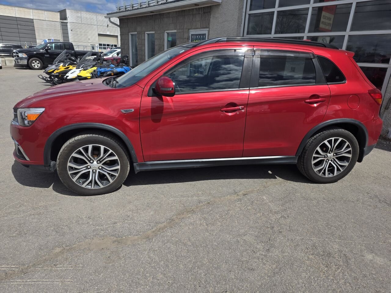 2018 mitsubichi rvr Red  - photo #1