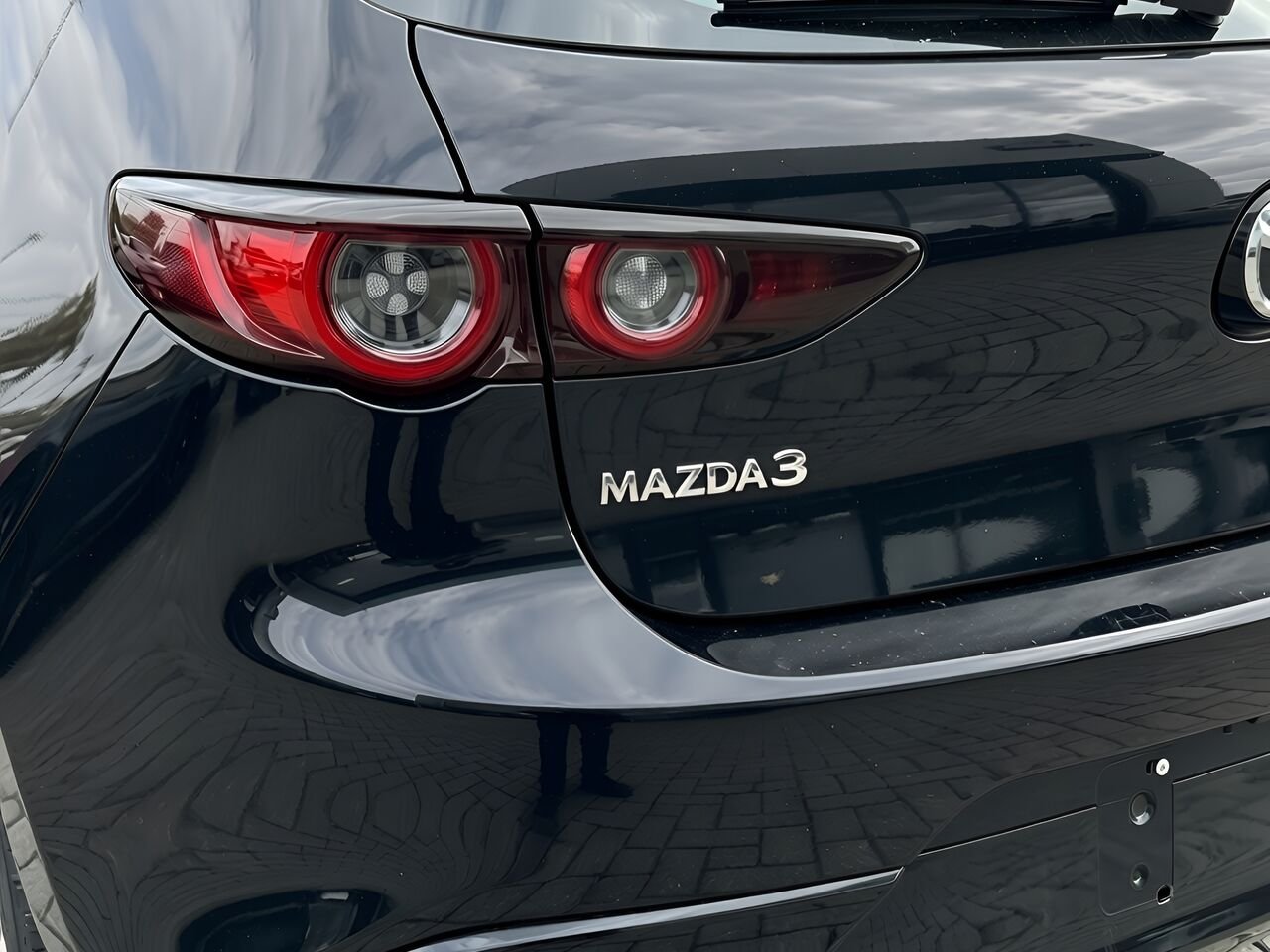 2026 MAZDA Mazda3 Sport Jet Black Mica Notre-Dame-des-Prairies - photo #9