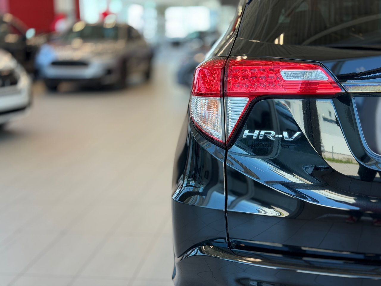 2021 Honda HR-V Black Notre-Dame-des-Prairies - photo #11