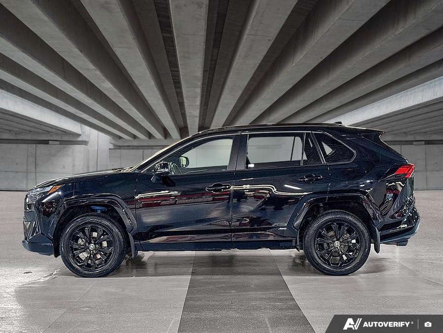2022 Toyota RAV4 2022 Black