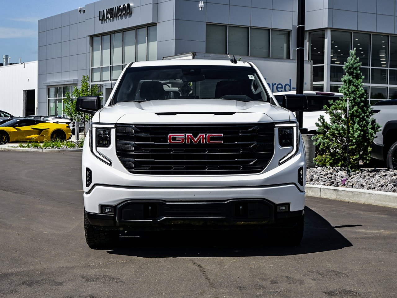 2025 GMC Sierra 1500 4WD Crew Cab 147 Elevation White Sherwood Park - photo #2