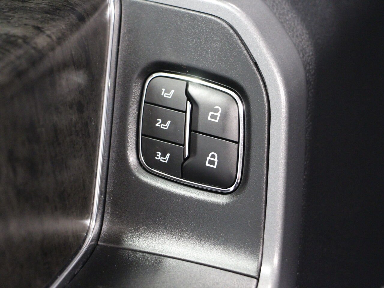 2024 Ford Super Duty F-250 SRW LARIAT Black Saint-Eustache - photo #21
