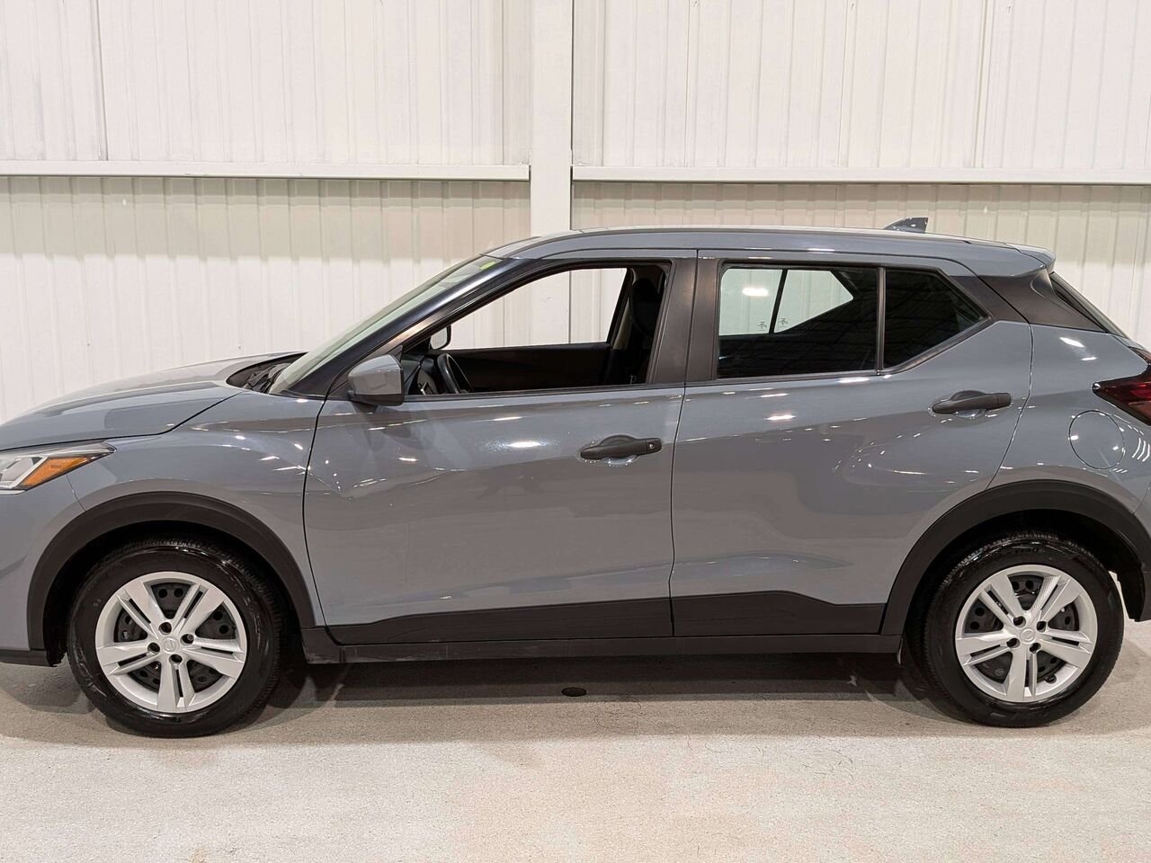 2024 Nissan Kicks S FWD Grey Val-David - photo #4