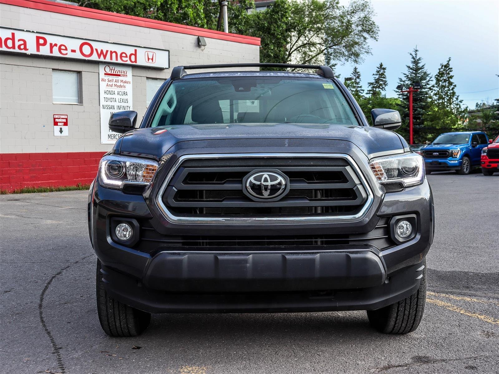 2022 Toyota Tacoma Ottawa & Gatineau - photo #1