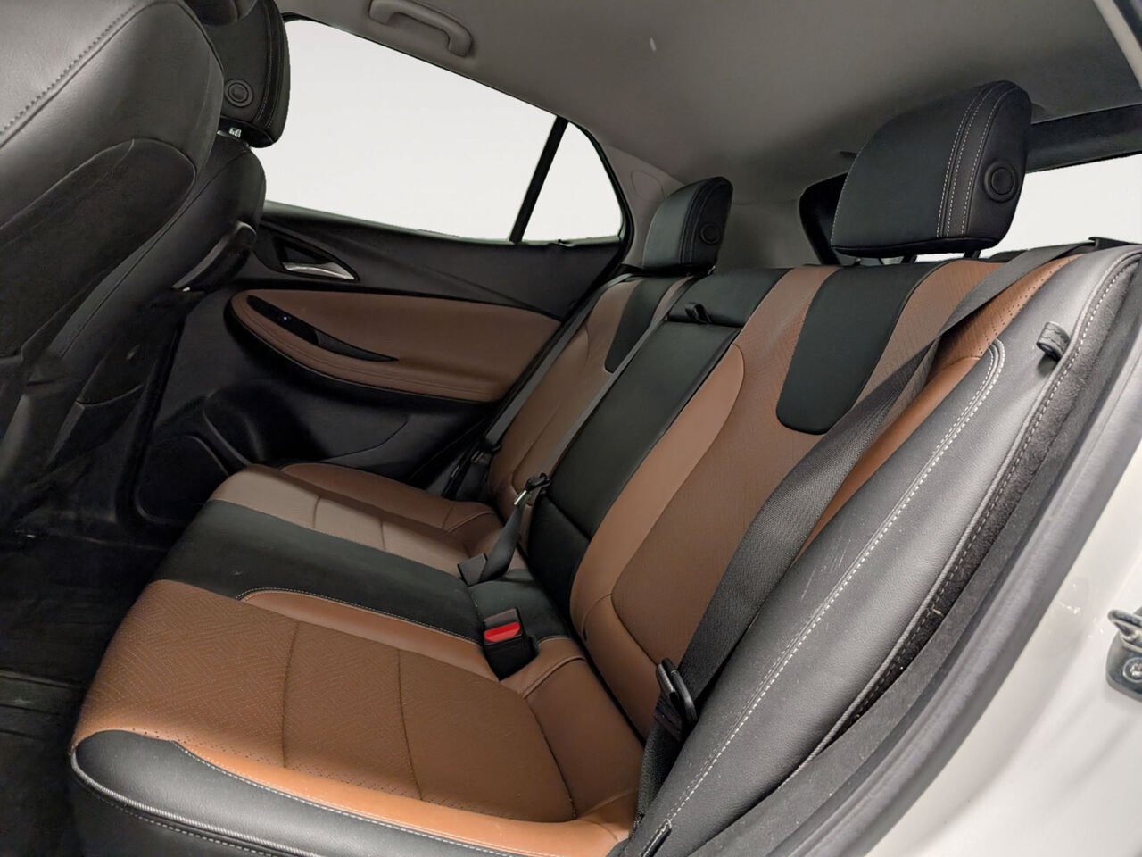 BUICK ENCORE GX Essence Cuir Sièges Chauffants Bas Kilométrage 2023 Blanc Sherbrooke - photo #9