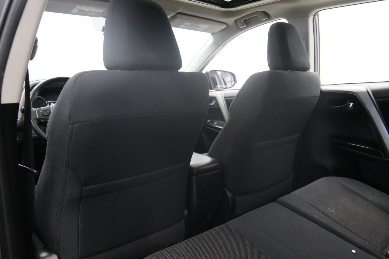 Toyota RAV4 XLE 2018 Gris Baie-Comeau - photo #9