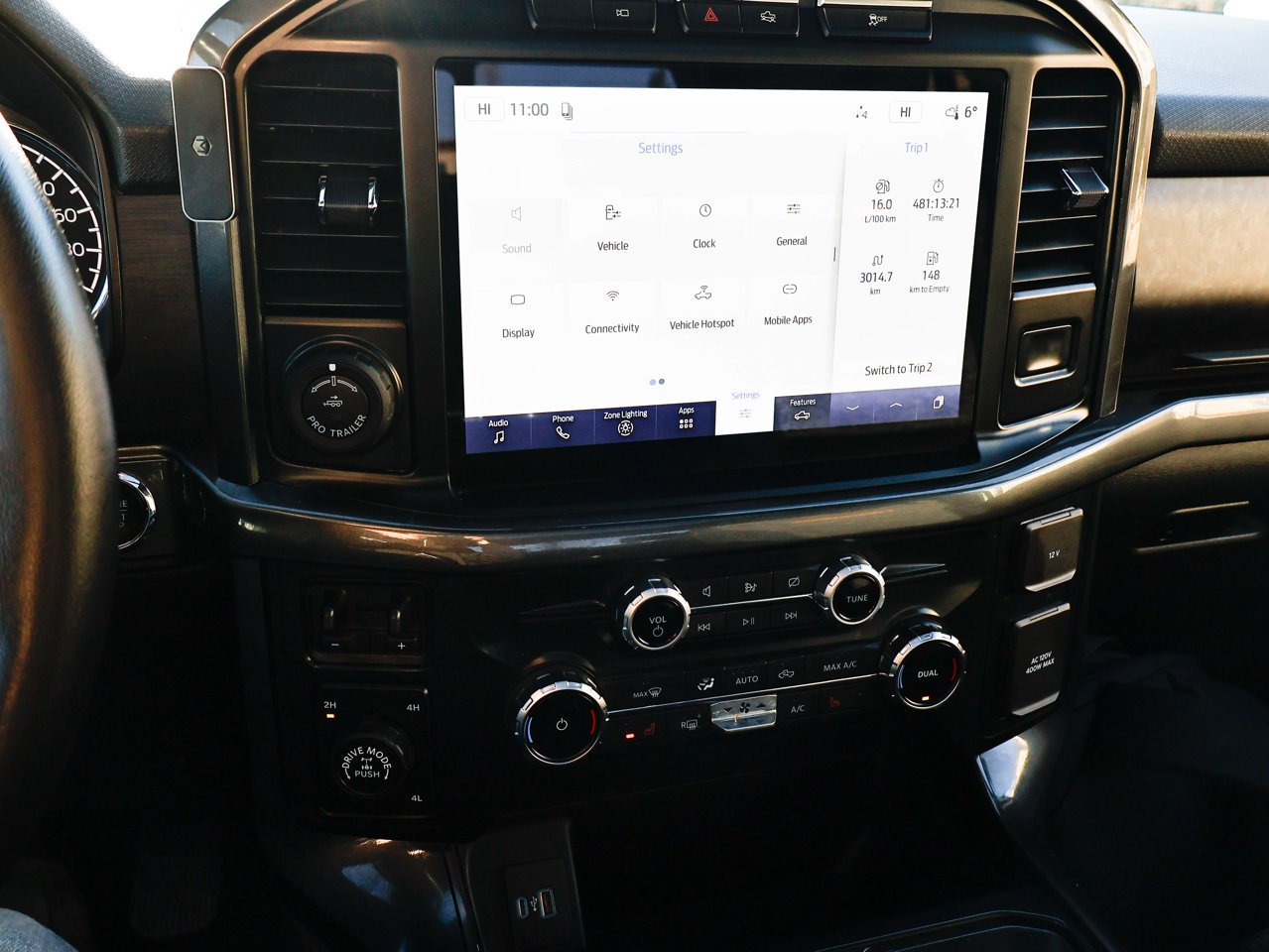 2022 Ford F-150 LARIAT 4WD SuperCrew 5.5' Box White Sherwood Park - photo #24