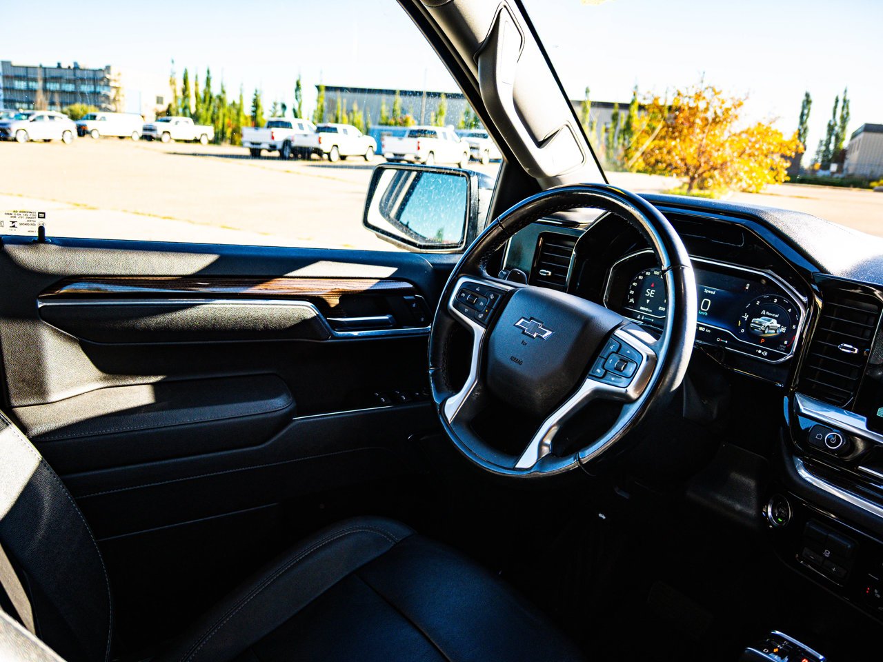 2025 Chevrolet Silverado 1500 4WD Crew Cab 147 RST White Sherwood Park - photo #33