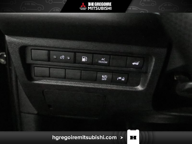 Mitsubishi Outlander PHEV 2024 Noir Laval - photo #24