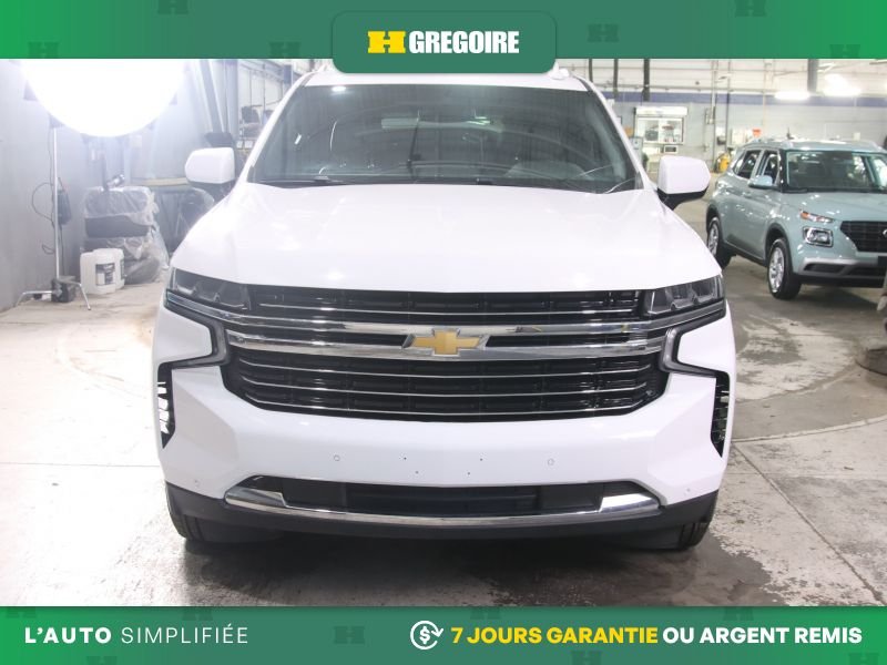 2024 Chevrolet Suburban White Laval - photo #1