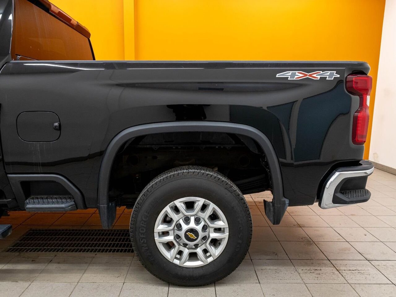 Chevrolet Silverado 2500HD LT CREW 4X4 V8 DIESEL *NAV* CARPLAY *PNBV 9900 LB* 2024 Noir Saint-Jérôme - photo #31