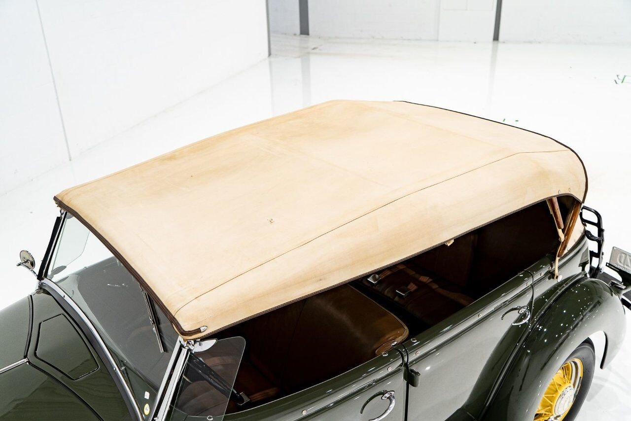 Ford Model 48 Phaeton PRIX EN USD | Beautifully presented in original condition 1936 Vert Montréal - photo #63