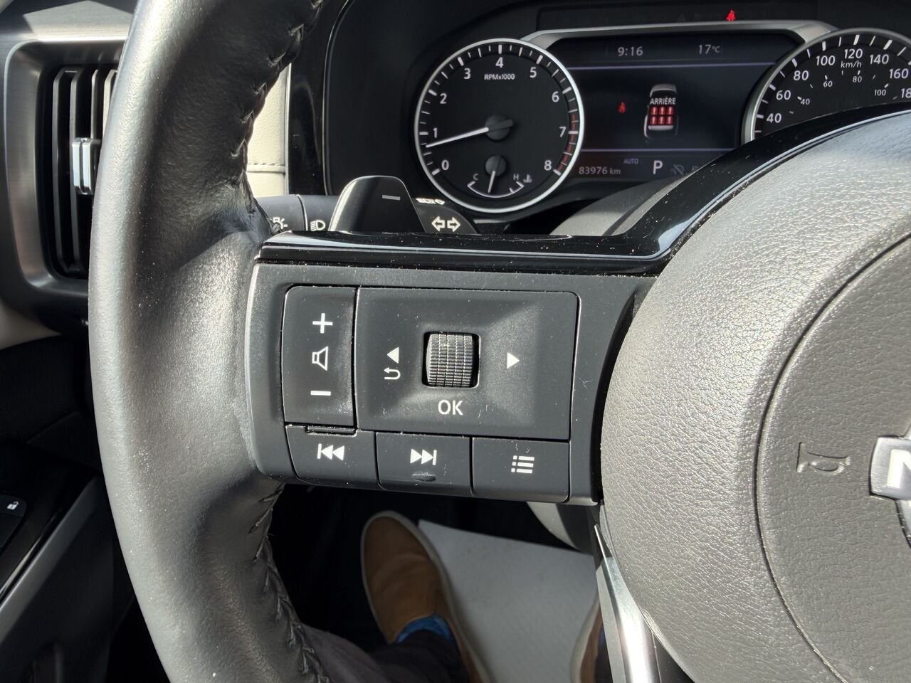 Nissan Pathfinder 2024 Bleu Thetford Mines - photo #22