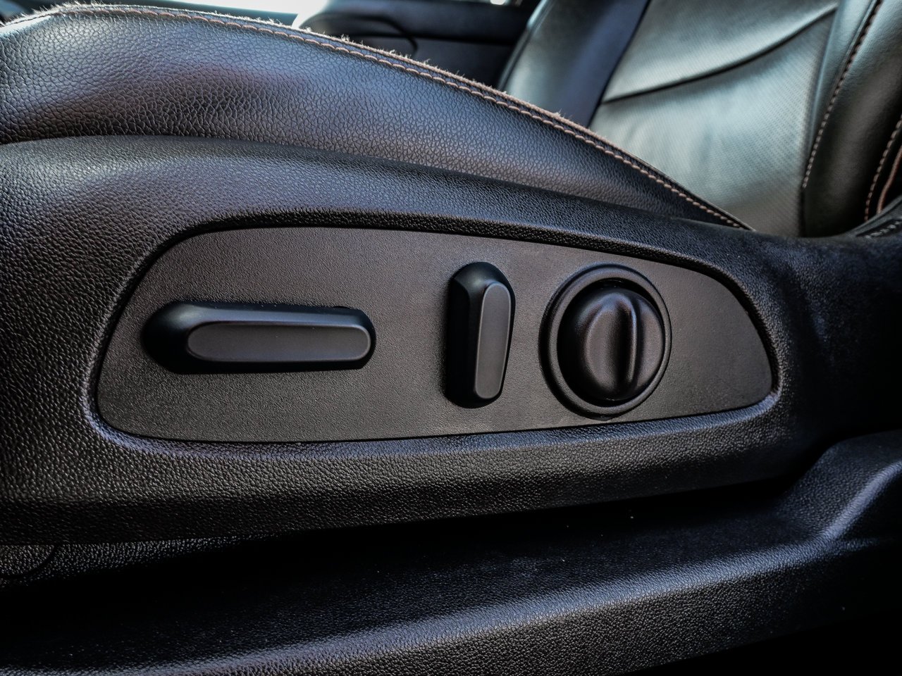 2022 GMC Terrain AWD 4dr AT4 Black Sherwood Park - photo #17